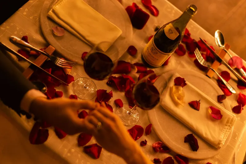 The New Anniversary Table: How Front-Row Iron Replaced the Candlelit Booth