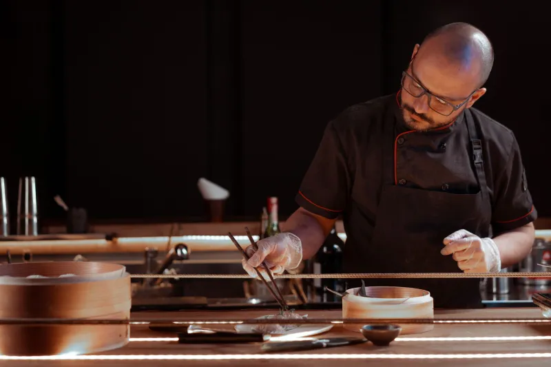 One Counter, No Exceptions: The Radical Democracy of the Teppanyaki Experience