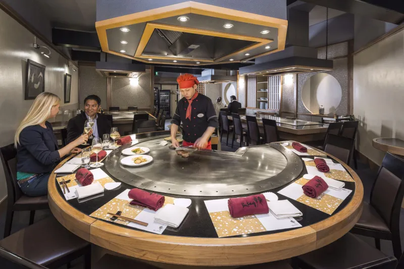 The Whole Party, One Counter: How Teppanyaki Quietly Solved the Rehearsal Dinner